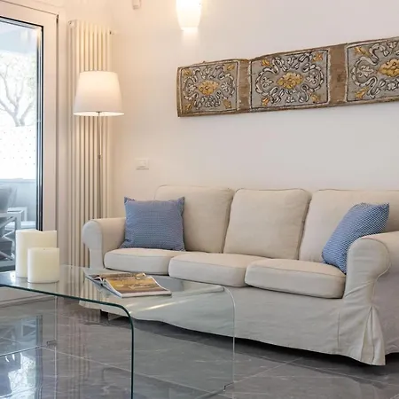 Cube 67 - Garden Apartament *